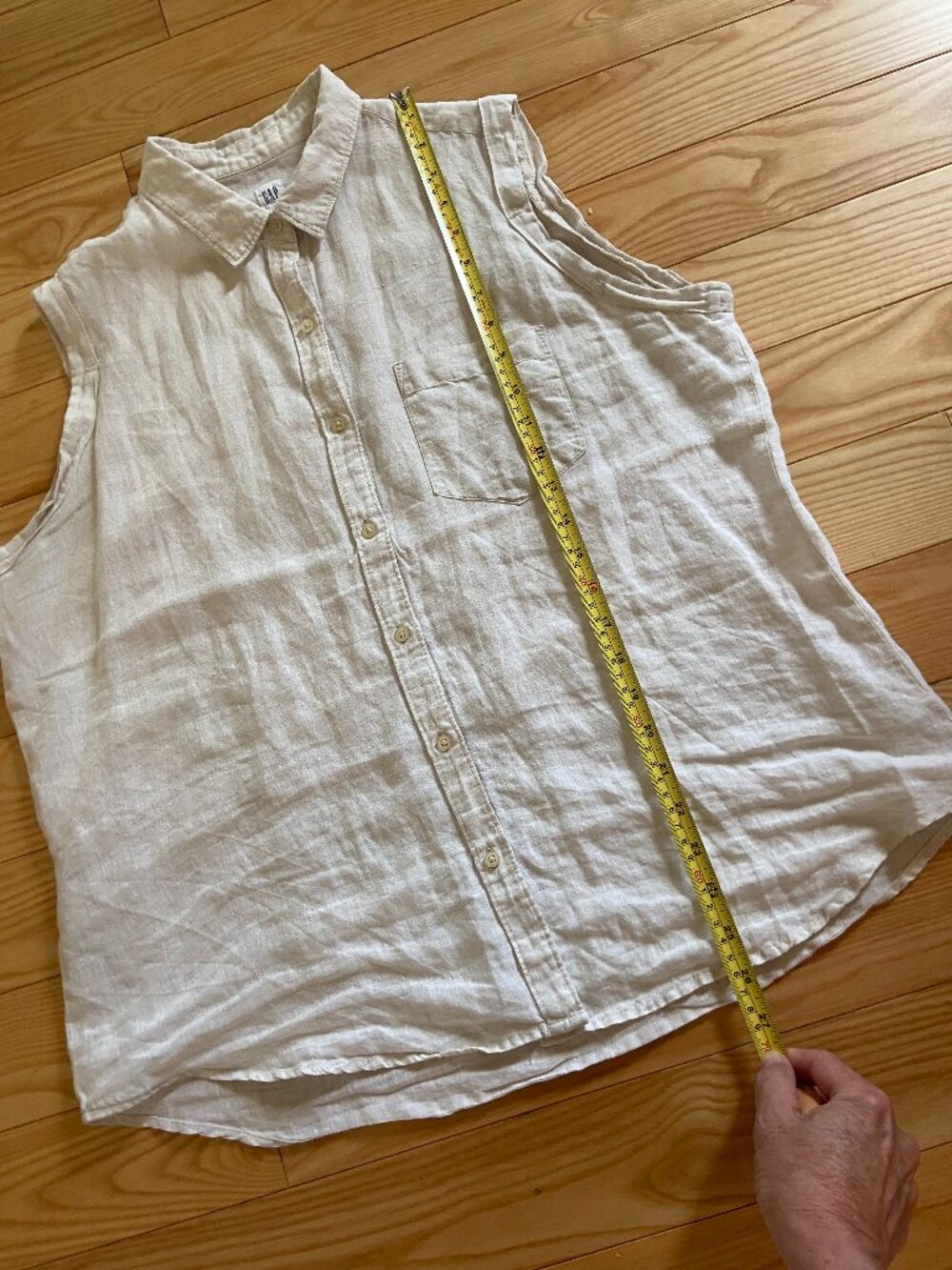Linen, sleeveless shirt